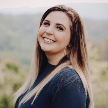 Dinah Hauck Headshot